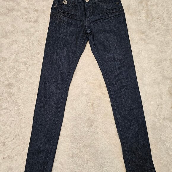 Dereon Women's Blue Dark Wash Skinny Legs Gem Embellished Pockets Jeans 5/6 - Picture 3 of 11
